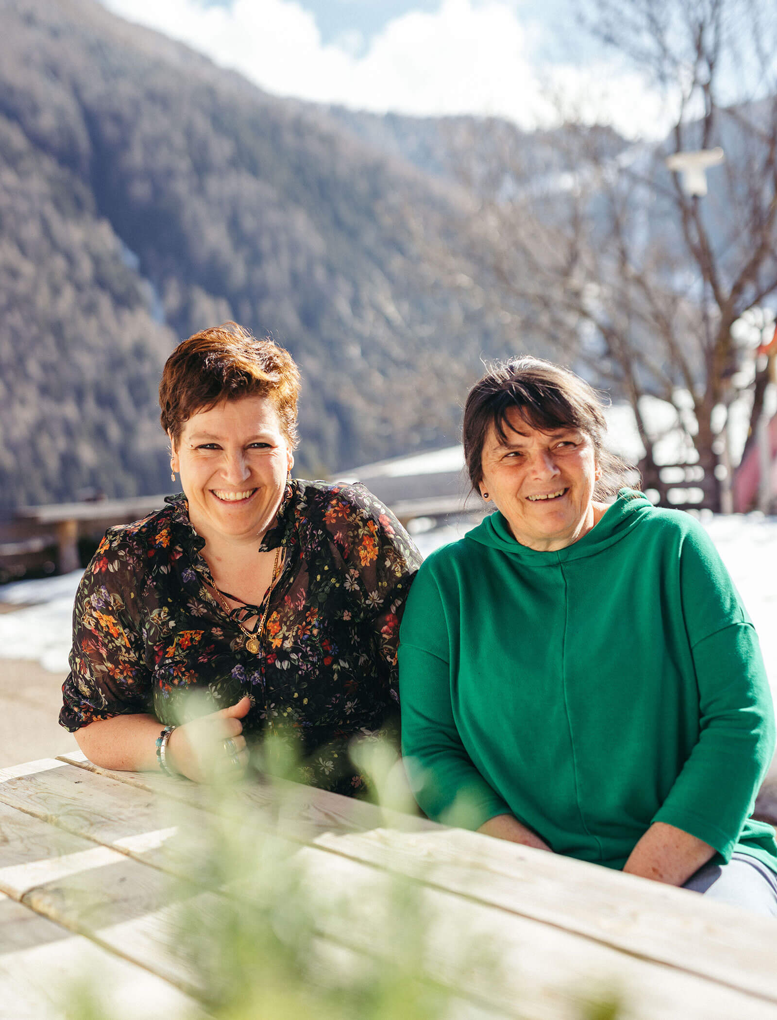 Die Gastgeberin Kathrin mit ihrer Mutter - Hofer